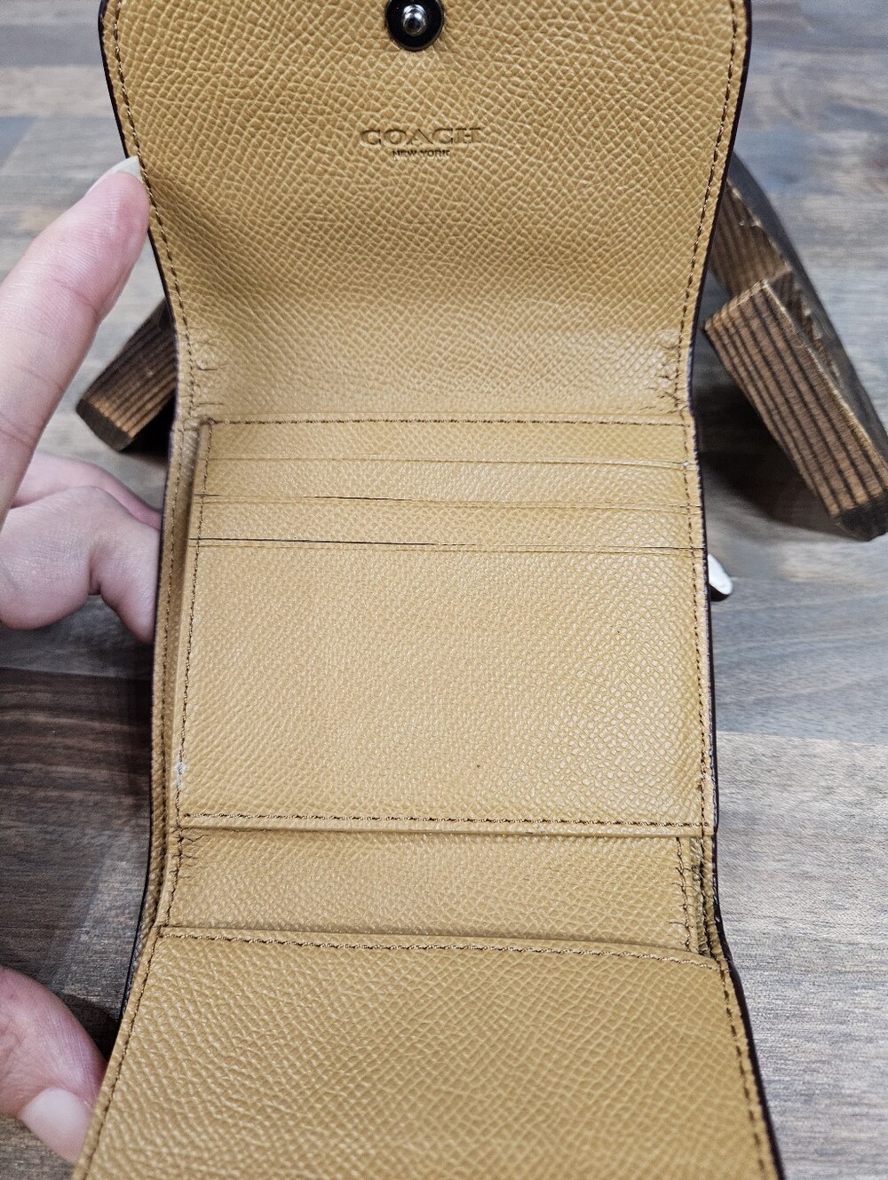 Coach Panda Bear Wallet - Picture 10 of 11